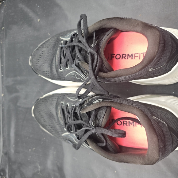 Saucony Black Running Shoes with Pink Interior - Picture 3 of 8